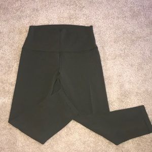 Lululemon crop pants